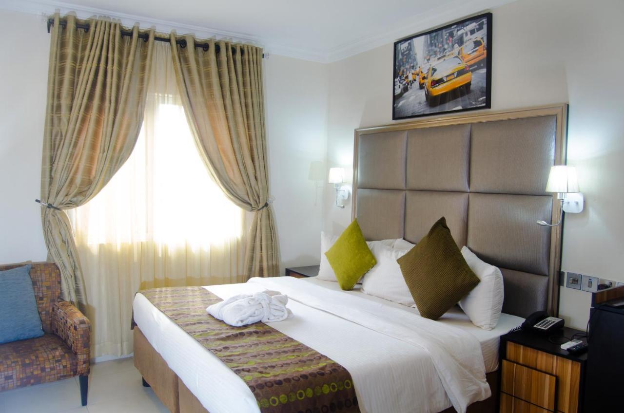 Class Suites Ikeja Exteriör bild